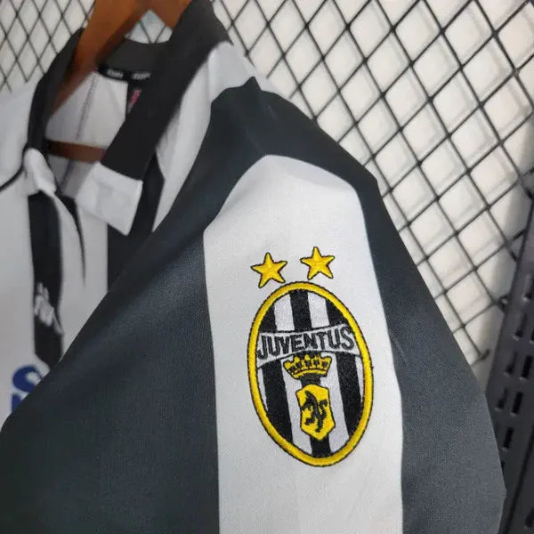 Camisa Retrô Juventus I  1997/98 Masculino Preto e Branco - FSB PREMIUM